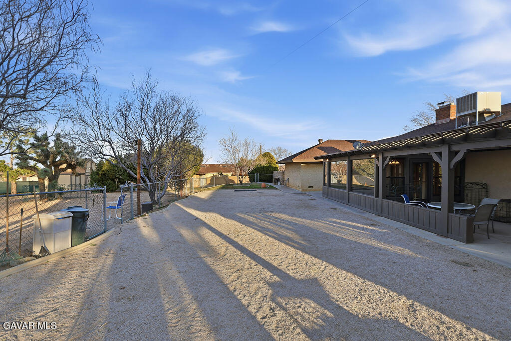 711 Lisa Street Palmdale, CA 93551 - Photo 36 of 66 057A3111