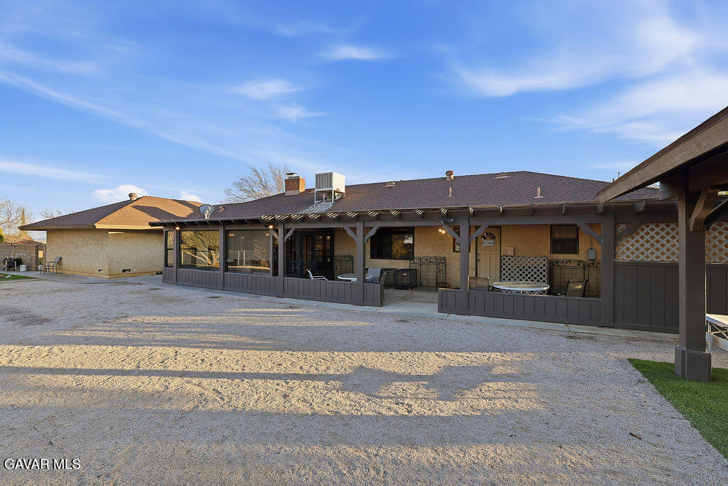 711 Lisa Street Palmdale, CA 93551 - Photo 37 of 66 057A3114