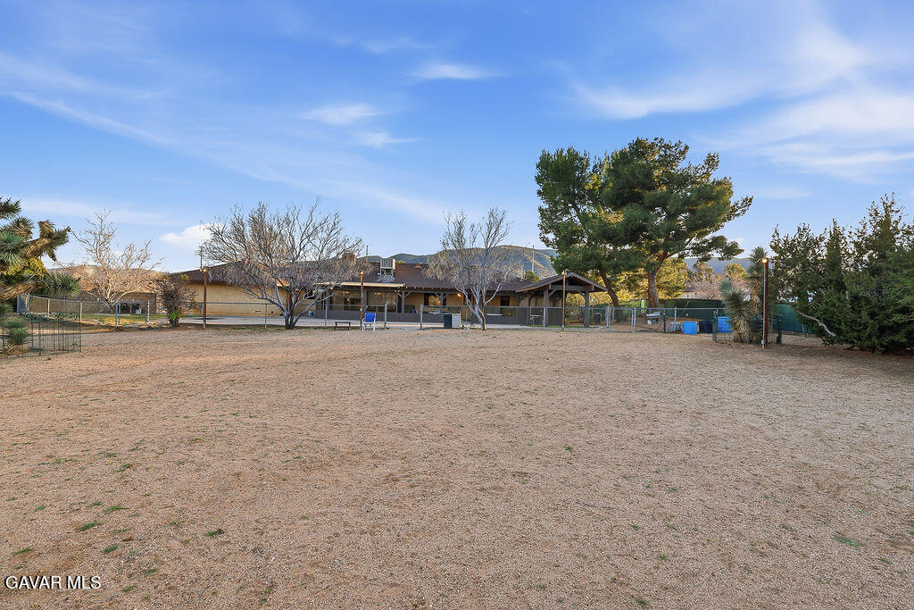 711 Lisa Street Palmdale, CA 93551 - Photo 40 of 66 a view of outdoor space with city view