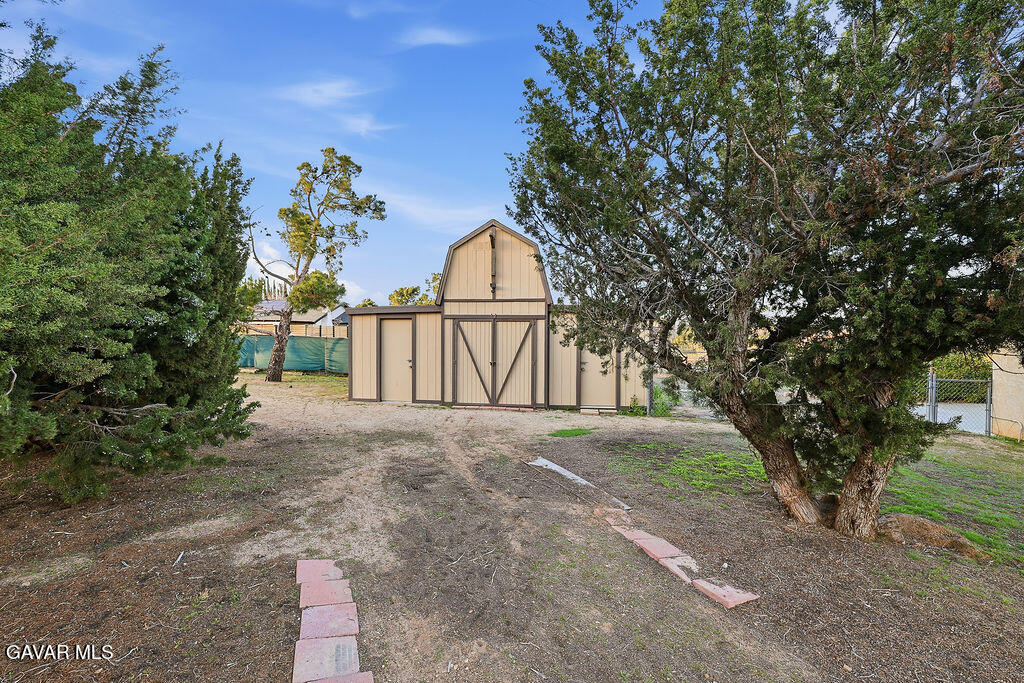 711 Lisa Street Palmdale, CA 93551 - Photo 41 of 66 057A3159