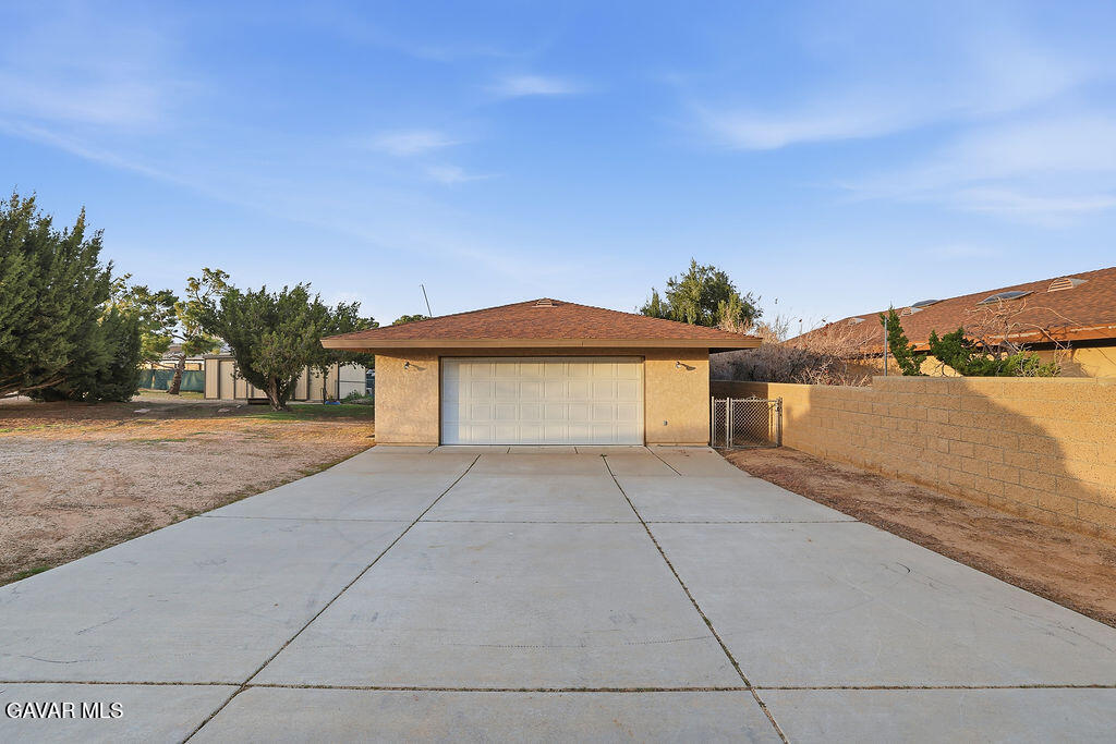 711 Lisa Street Palmdale, CA 93551 - Photo 42 of 66 057A3162