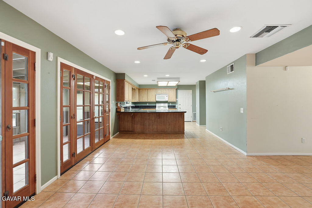 711 Lisa Street Palmdale, CA 93551 - Photo 46 of 66 057A3192