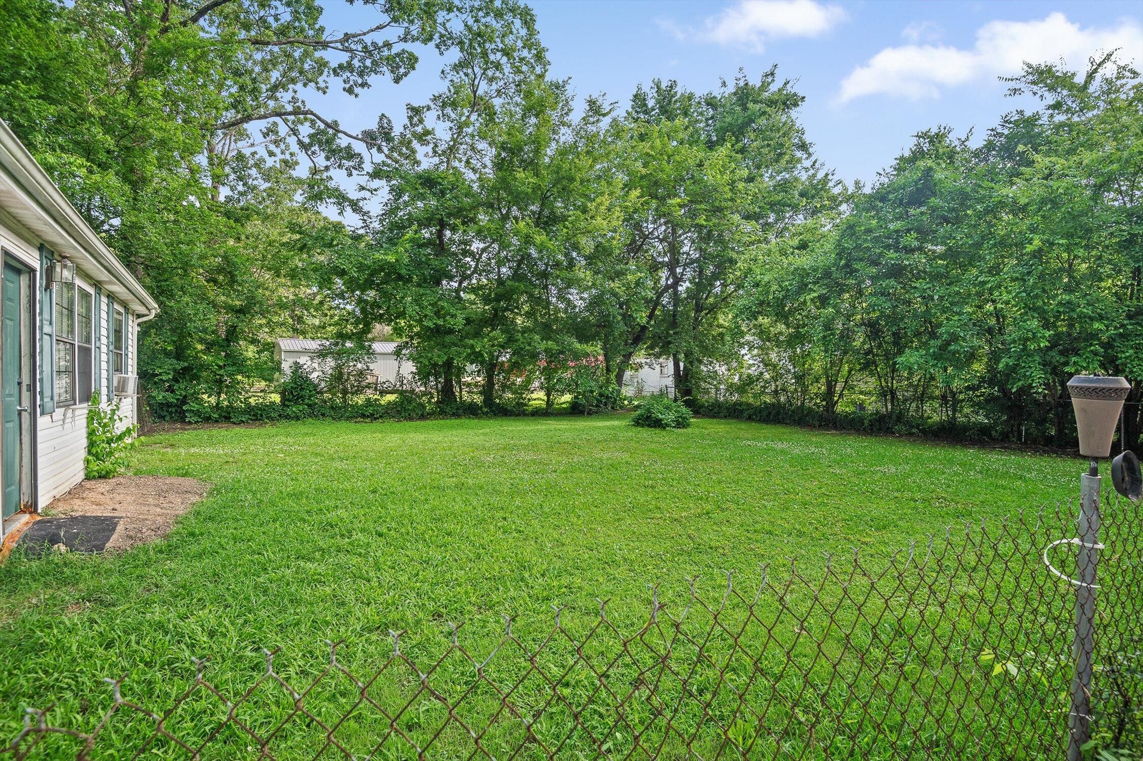 1618 East State Line Road Rossville, GA 30741 - Photo 29 of 32 third unit side yard fenced