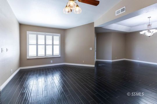924 Hermosa Avenue Ridgecrest, CA 93555 - Photo 8 of 40 Gallery Image 8