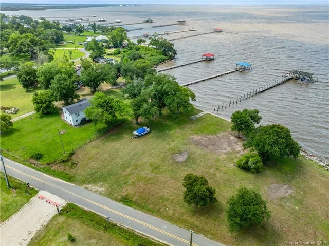 $450,000 | 371 Miguel Street, Lake Charles, LA 70607