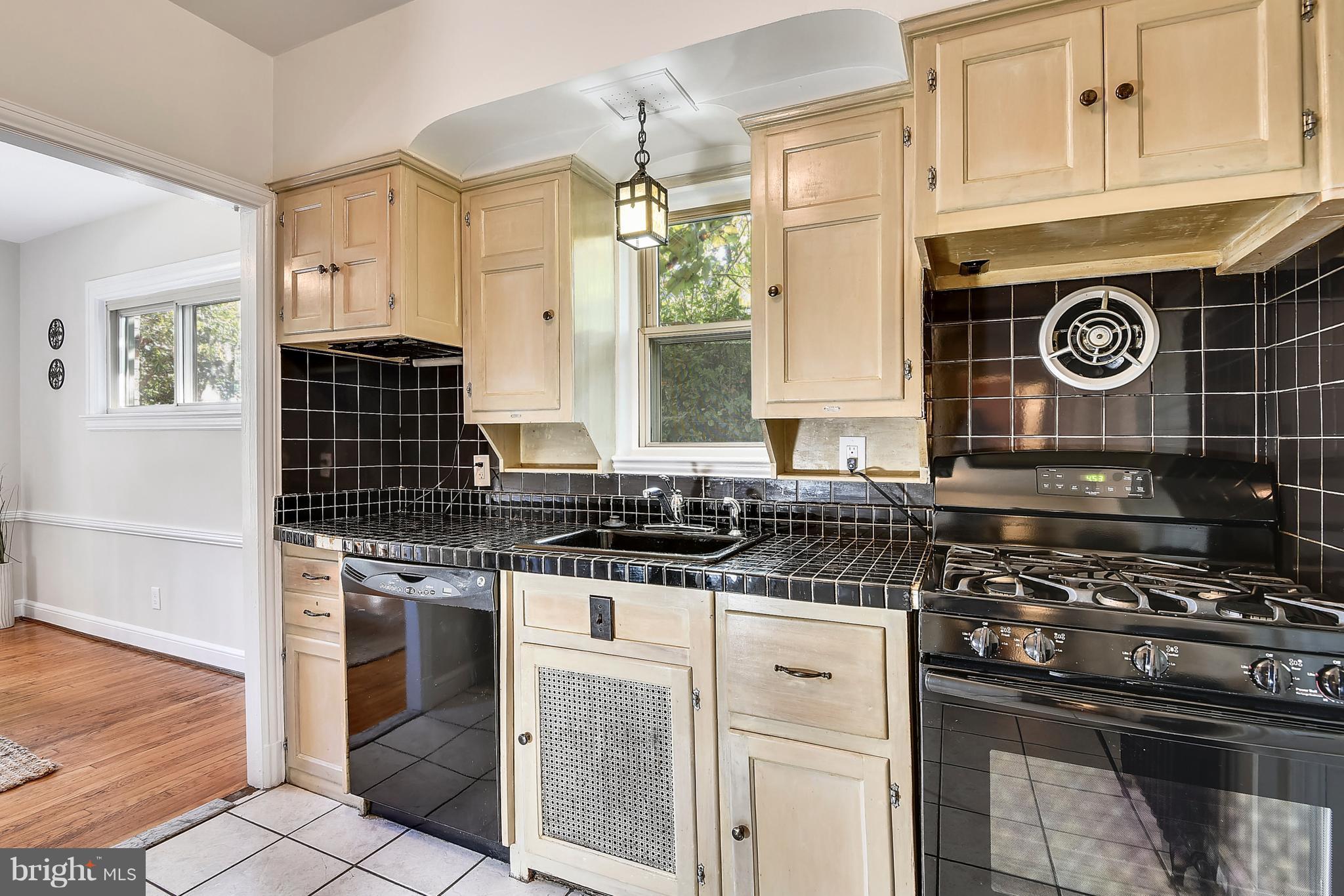 827 Bonifant Street Silver Spring, MD 20910 - Photo 12 of 30 Kitchen