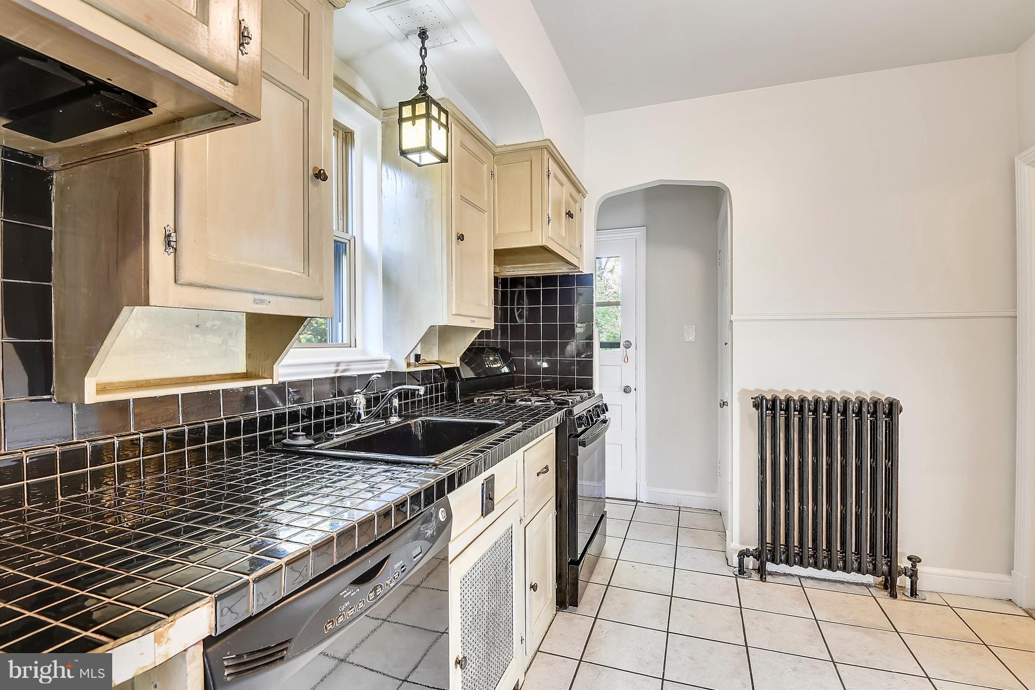 827 Bonifant Street Silver Spring, MD 20910 - Photo 13 of 30 Kitchen