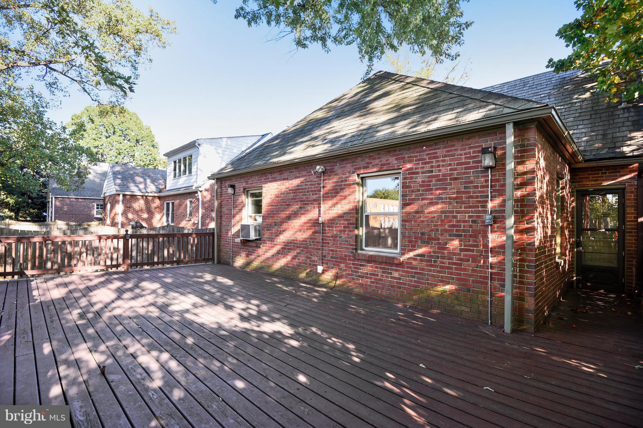 827 Bonifant Street Silver Spring, MD 20910 - Photo 25 of 30 Exterior (Rear)
