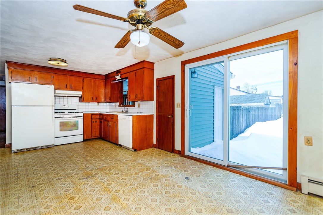 586 Child Street Warren, RI 02885 - Photo 12 of 46