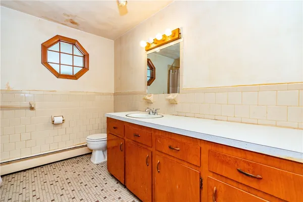 $429,900 | 586 Child Street, Warren, RI 02885