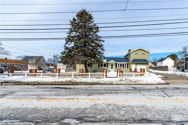 $429,900 | 586 Child Street, Warren, RI 02885