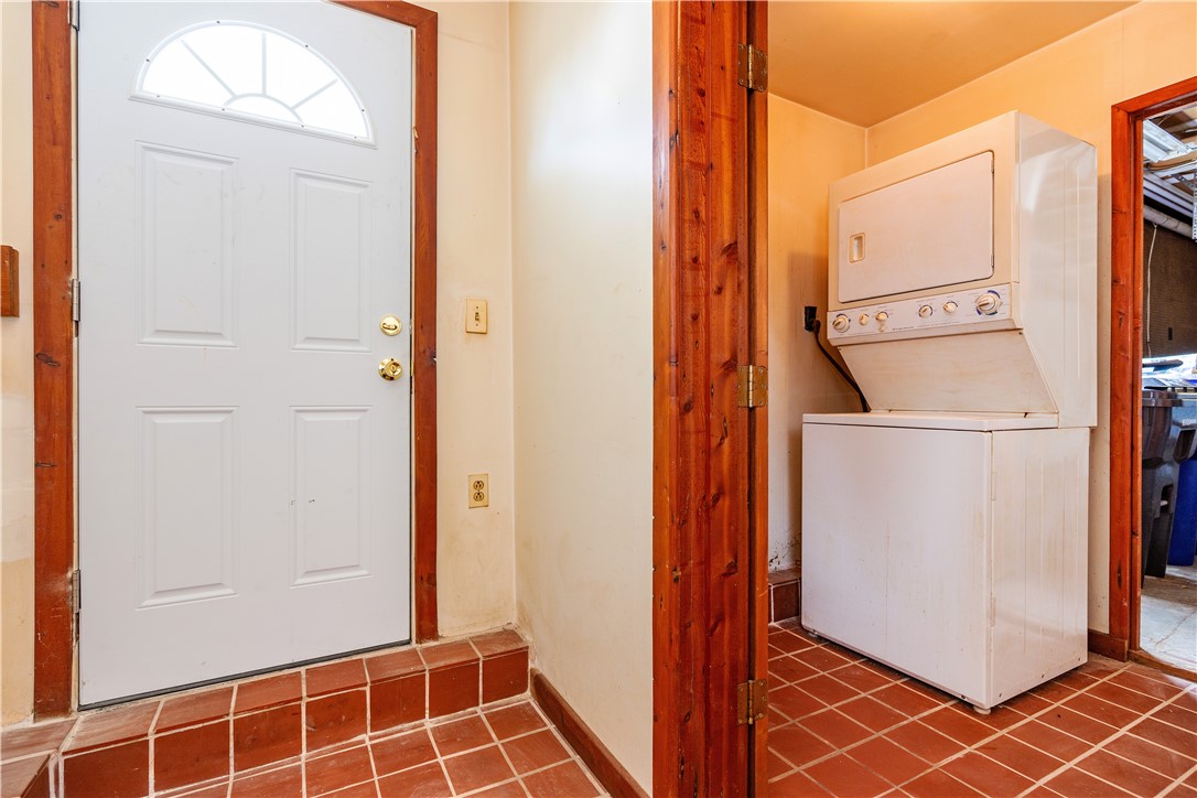 586 Child Street Warren, RI 02885 - Photo 25 of 46