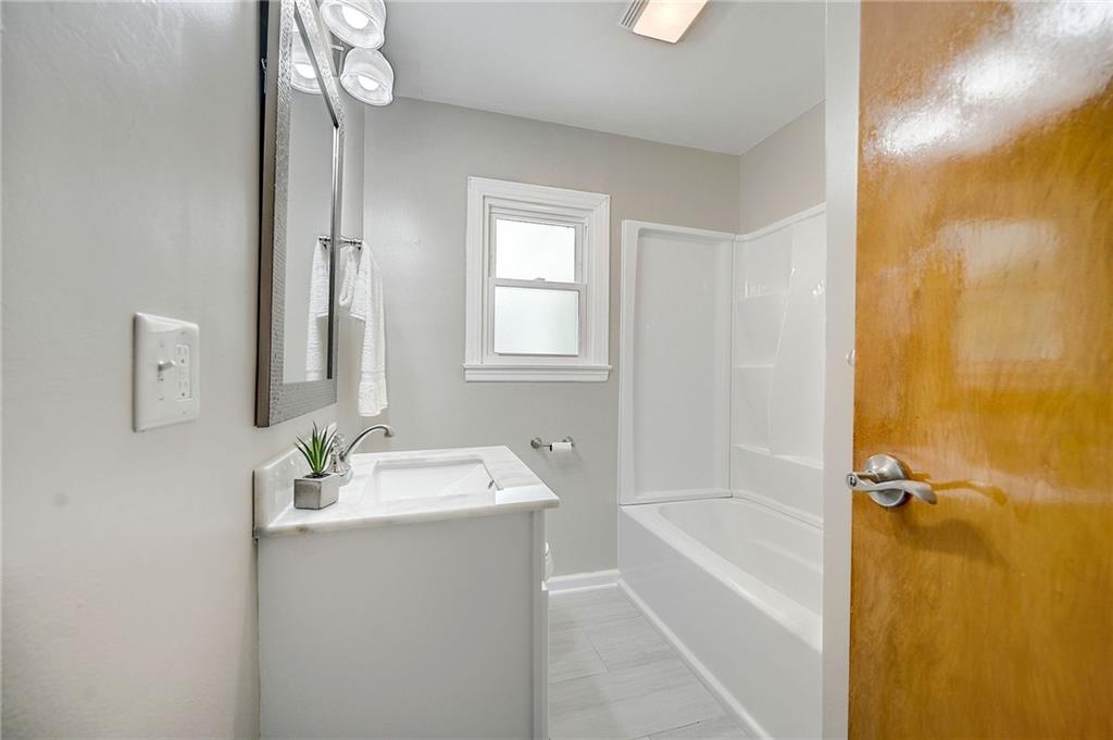1941 North Riley Avenue Indianapolis, IN 46218 - Photo 12 of 26 Gallery Image 12