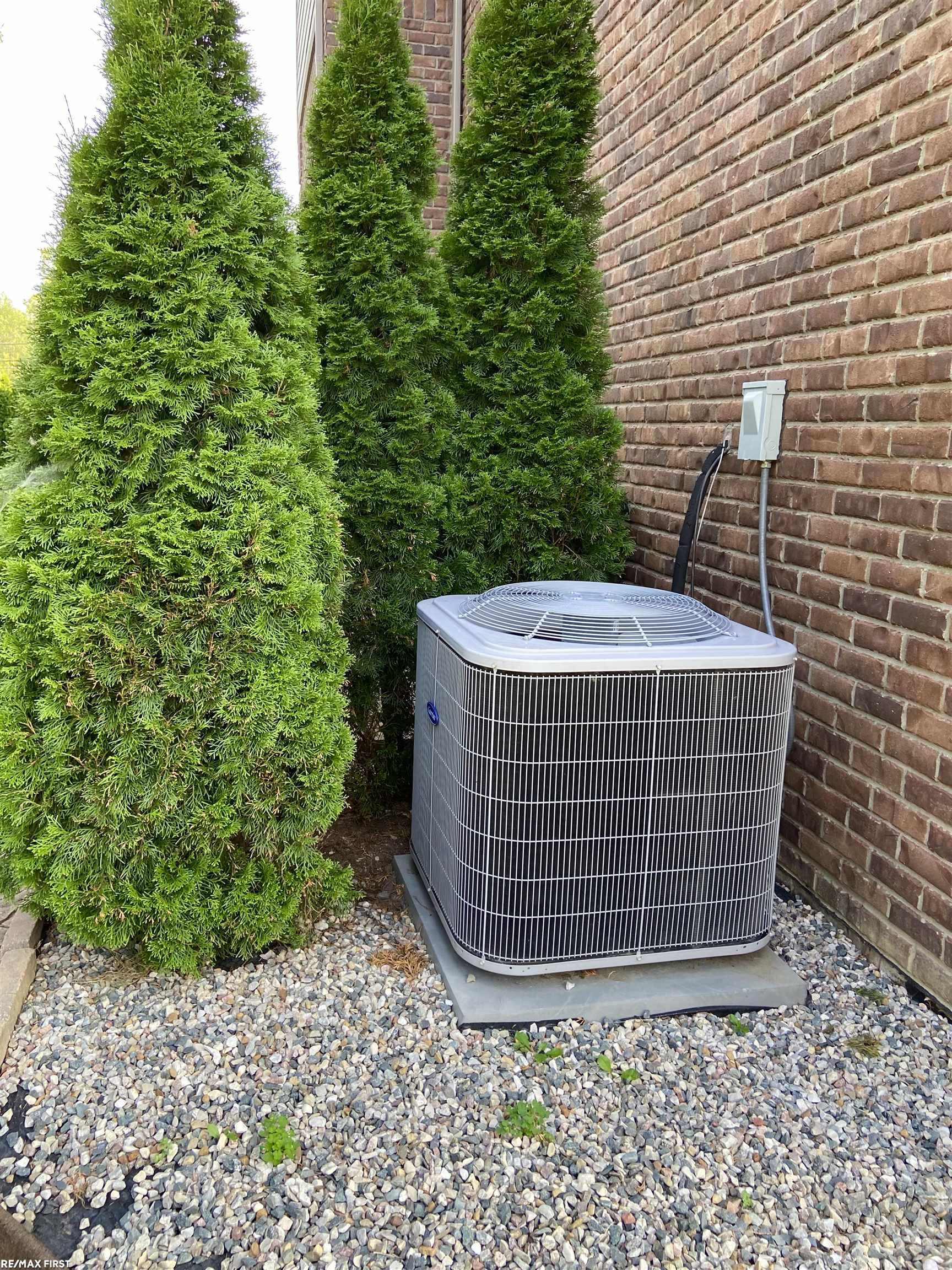 850 South Boulevard Rochester, MI 48307 - Photo 13 of 51