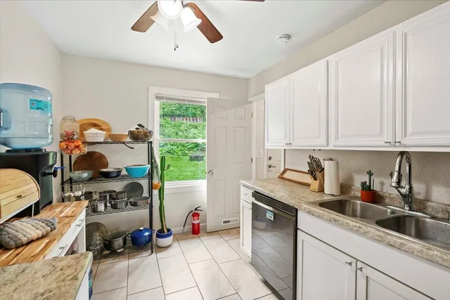 $259,000 | 36 Craig Avenue, Madison, WI 53705