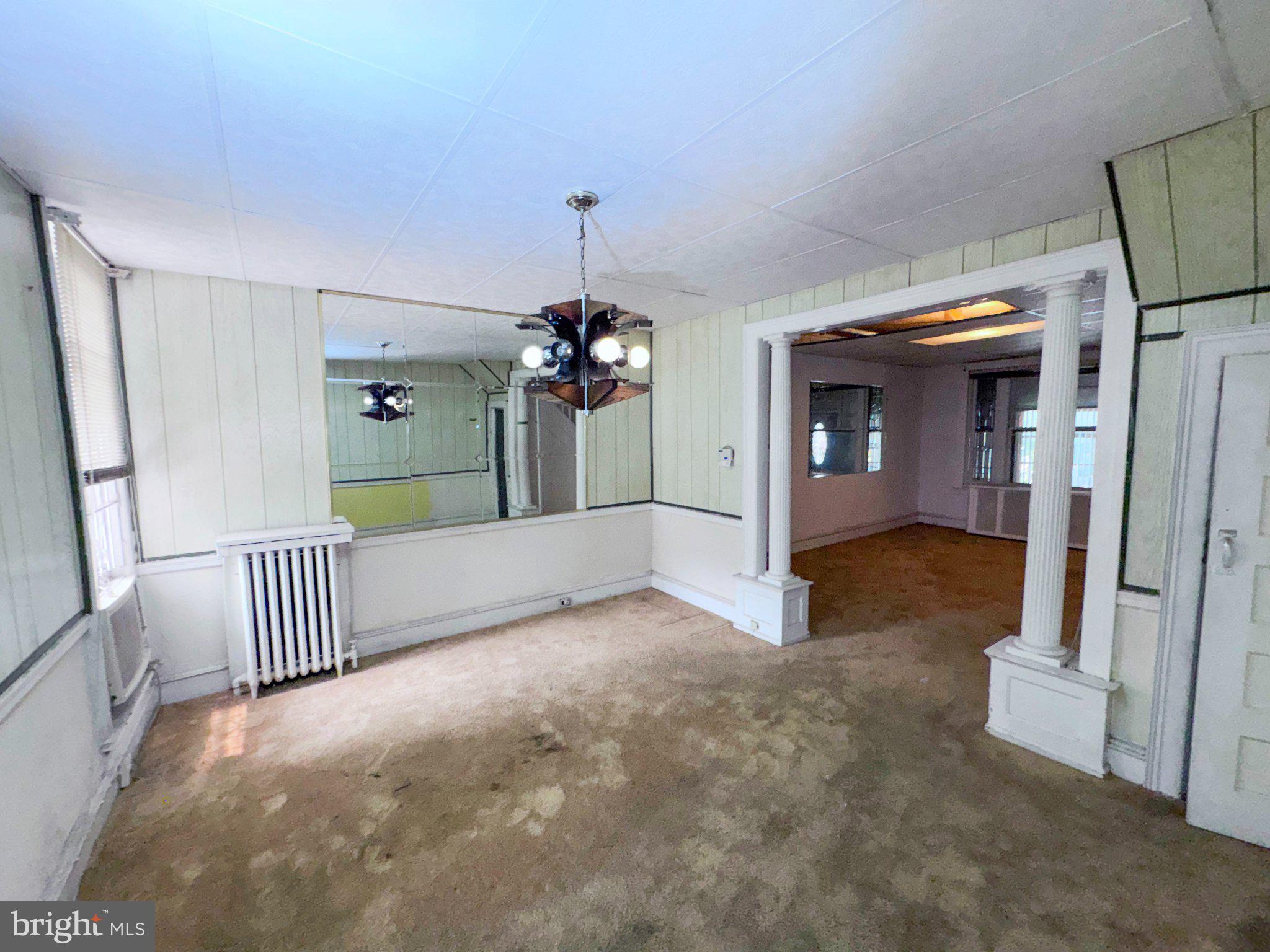 5916 Nassau Road Philadelphia, PA 19151 - Photo 10 of 22 Dining room