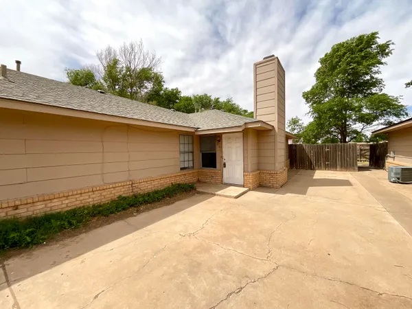 $799 | 6108 37th Street, Unit B, Lubbock, TX 79407