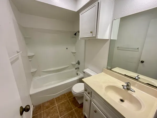 $799 | 6108 37th Street, Unit B, Lubbock, TX 79407