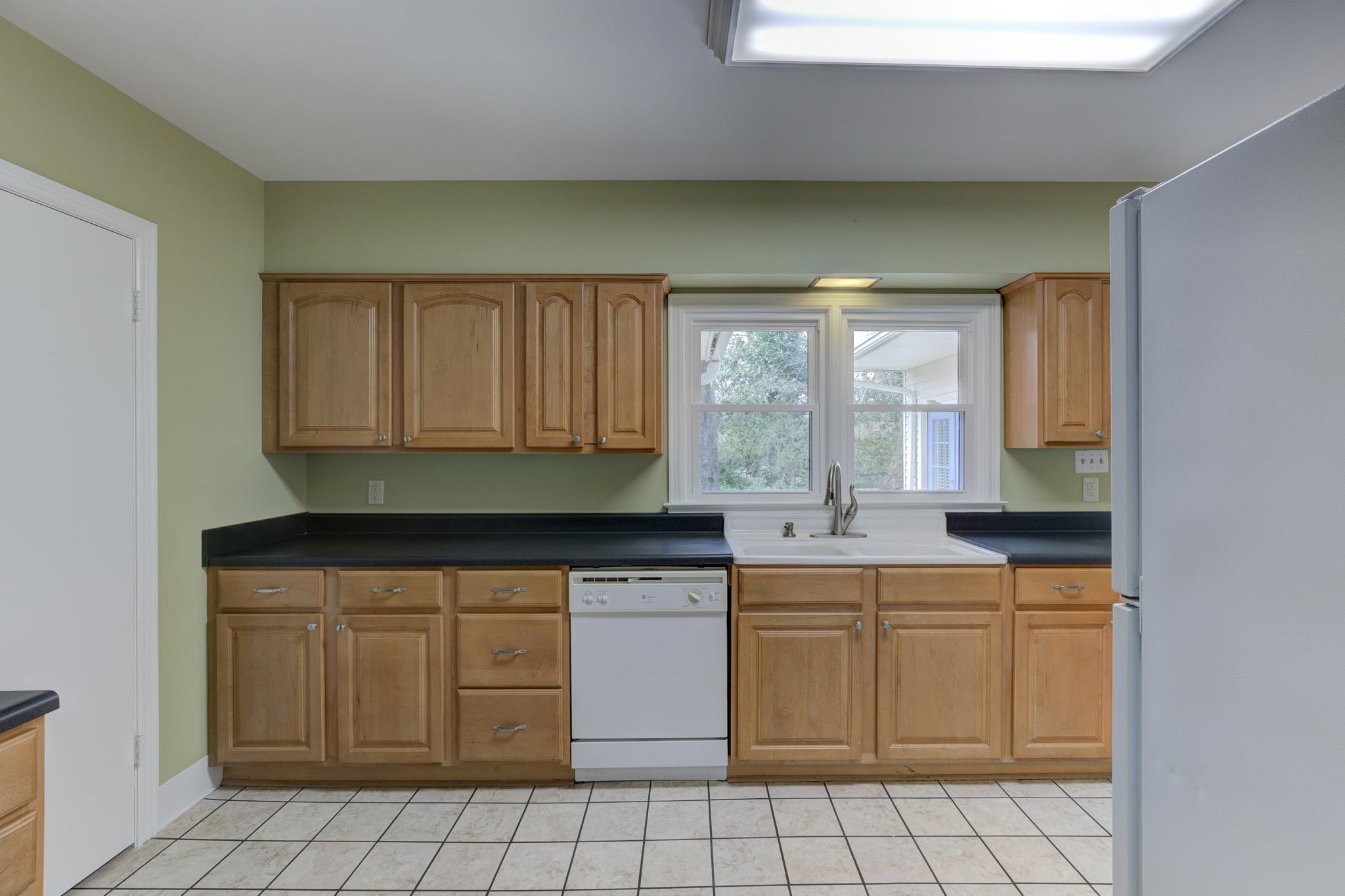 221 Wallace Road Memphis, TN 38117 - Photo 10 of 25 Gallery Image 10