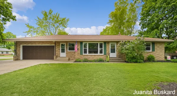 $325,000 | 1745 Westwood Court, Jenison, MI 49428