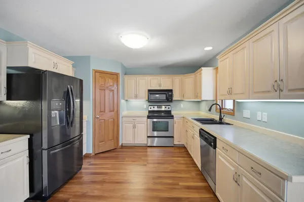 $488,000 | 2504 4th Avenue Northwest, Austin, MN 55912