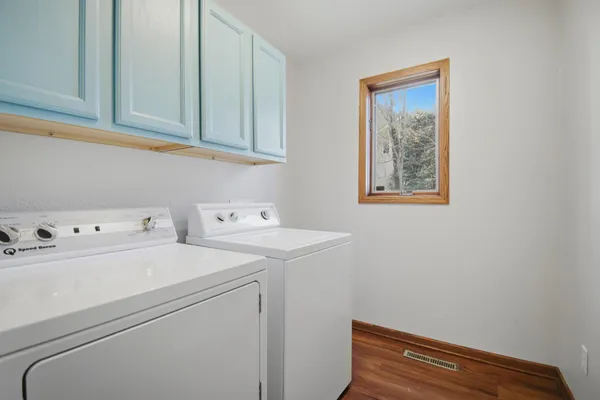 $488,000 | 2504 4th Avenue Northwest, Austin, MN 55912