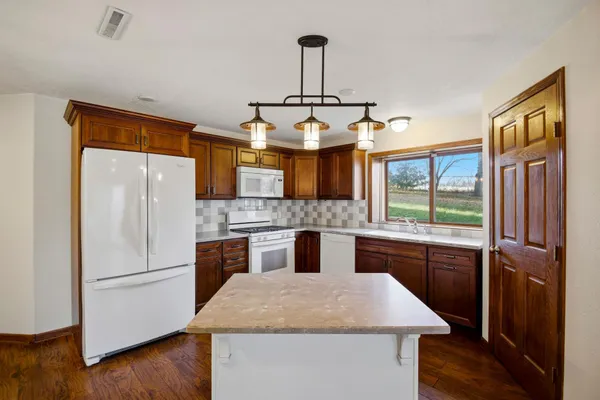 $488,000 | 2504 4th Avenue Northwest, Austin, MN 55912