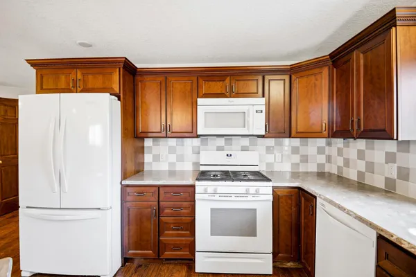 $488,000 | 2504 4th Avenue Northwest, Austin, MN 55912