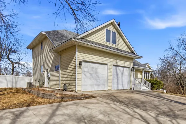 $488,000 | 2504 4th Avenue Northwest, Austin, MN 55912