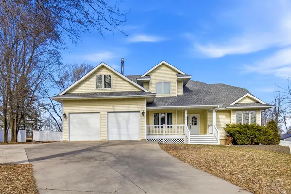 $488,000 | 2504 4th Avenue Northwest, Austin, MN 55912