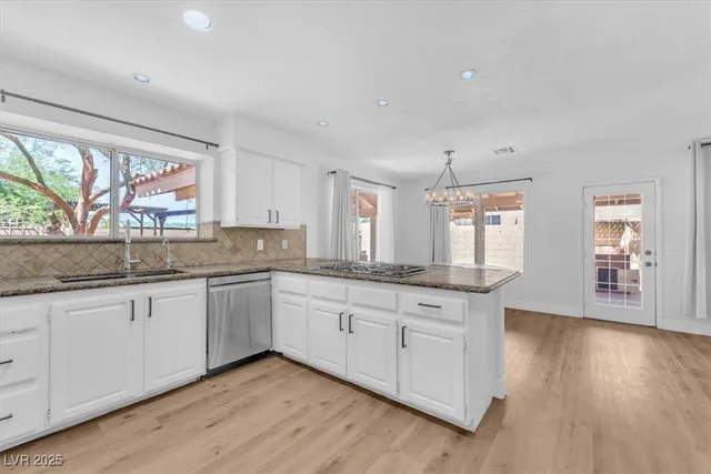 $599,999 | 1795 Nuevo Road, Henderson, NV 89014