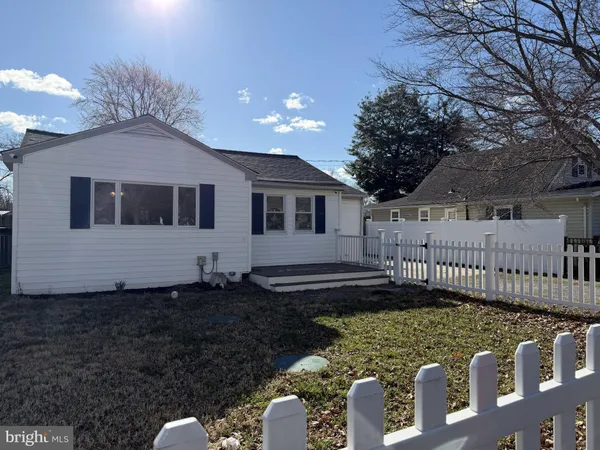 $369,900 | 279 Magothy Beach Road, Pasadena, MD 21122