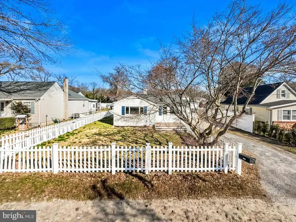 $369,900 | 279 Magothy Beach Road, Pasadena, MD 21122