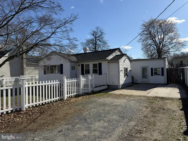 $369,900 | 279 Magothy Beach Road, Pasadena, MD 21122