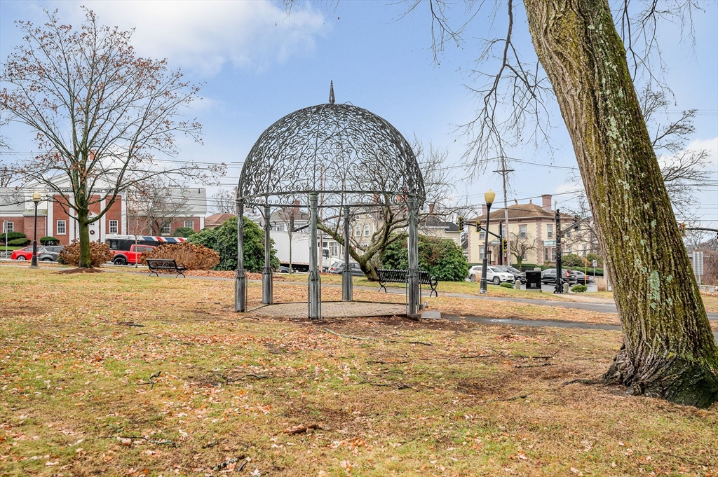 154 Chestnut Street, Unit 9 Lowell, MA 01852 - Photo 33 of 39