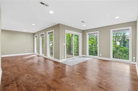 $315,000 | 4823 North Beacon Avenue, Kansas City, MO 64119