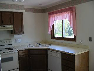 1289 Rutledge Drive Temperance, MI 48182 - Photo 6 of 14 Kitchen