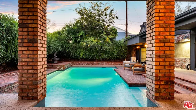 $2,299,000 | 4559 Morella Avenue, Studio City, CA 91607