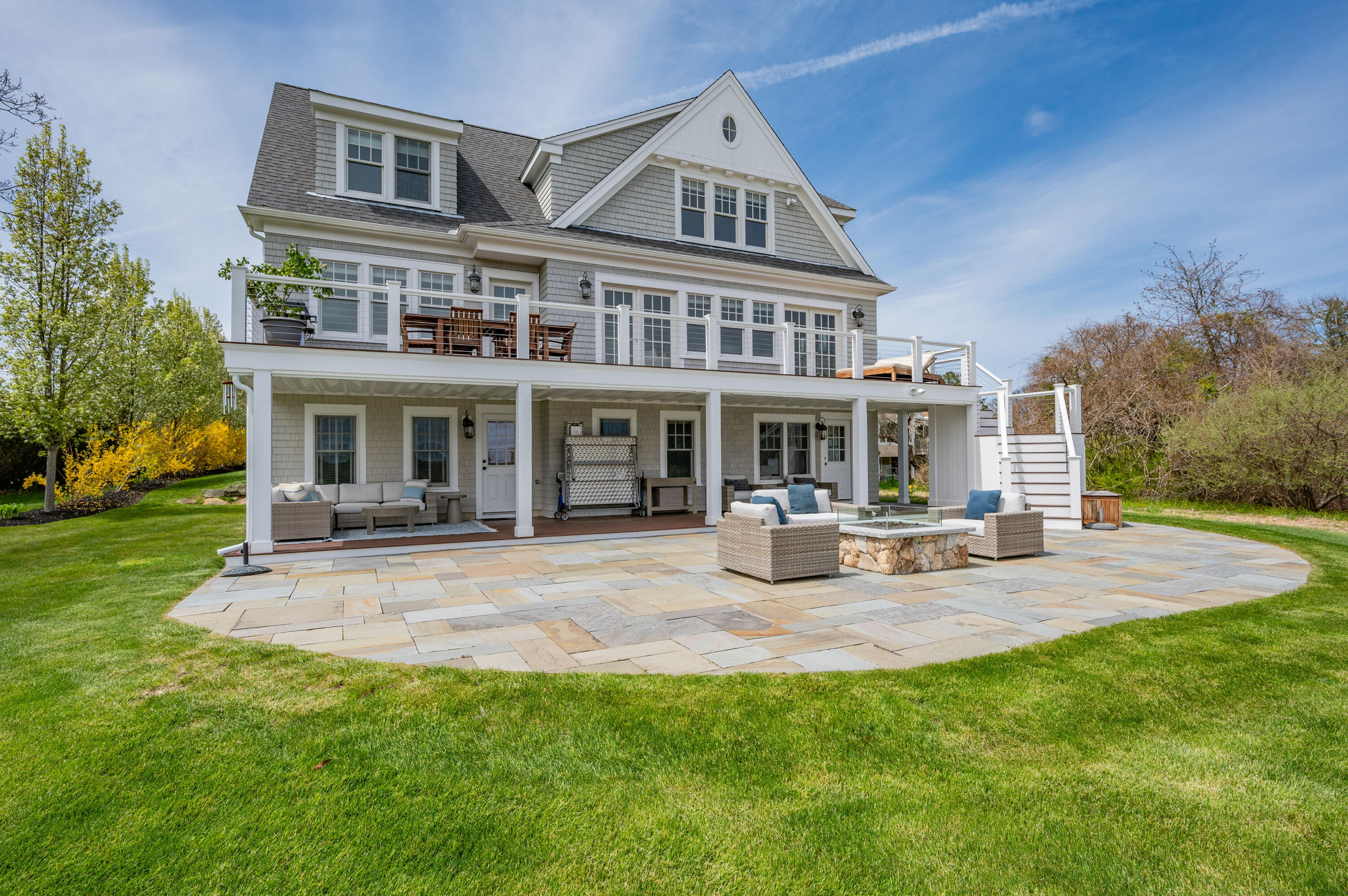 189 Harbor Point Road Barnstable, MA 02675 - Photo 3 of 68 IMG_6543