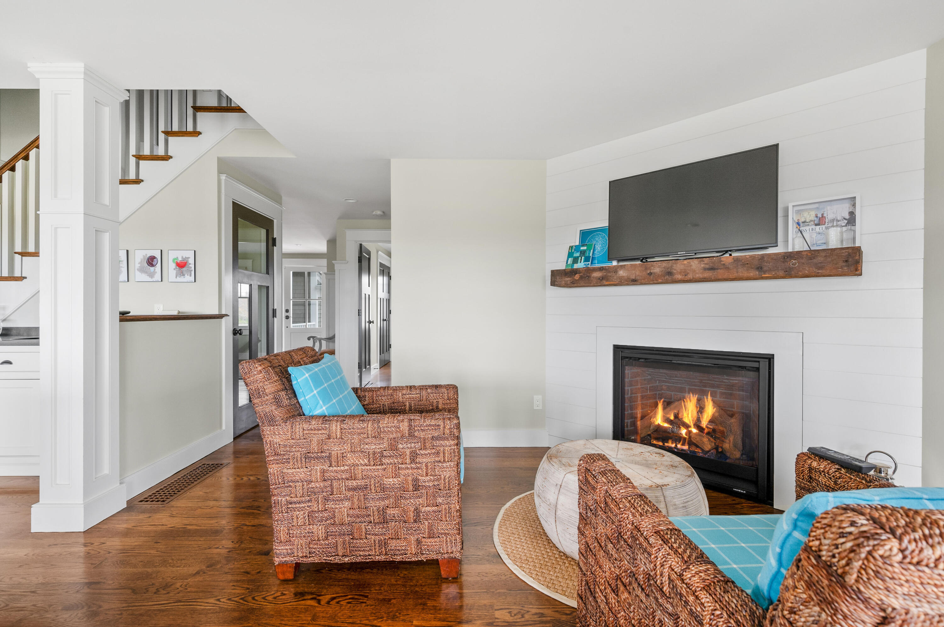 189 Harbor Point Road Barnstable, MA 02675 - Photo 9 of 68 IMG_6280