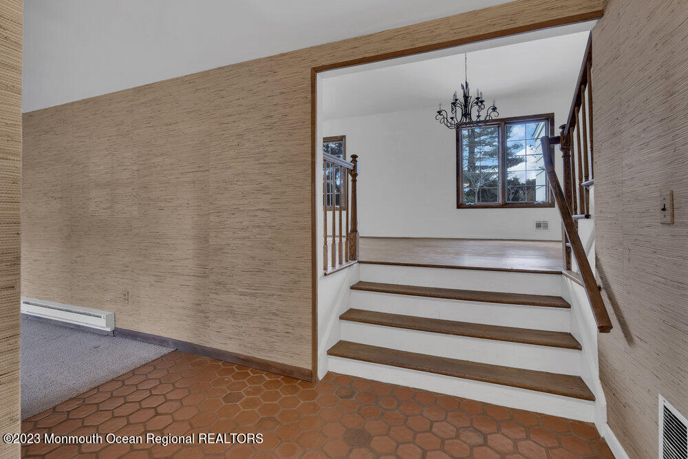 13 Judith Road Little Silver, NJ 07739 - Photo 7 of 39 009_dsc05431