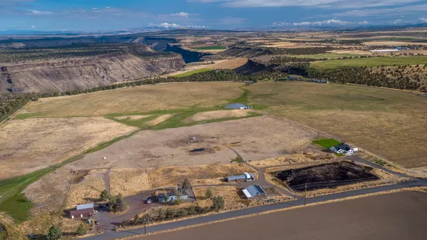 $1,150,000 | 7056 Southwest Kent Lane, Culver, OR 97734