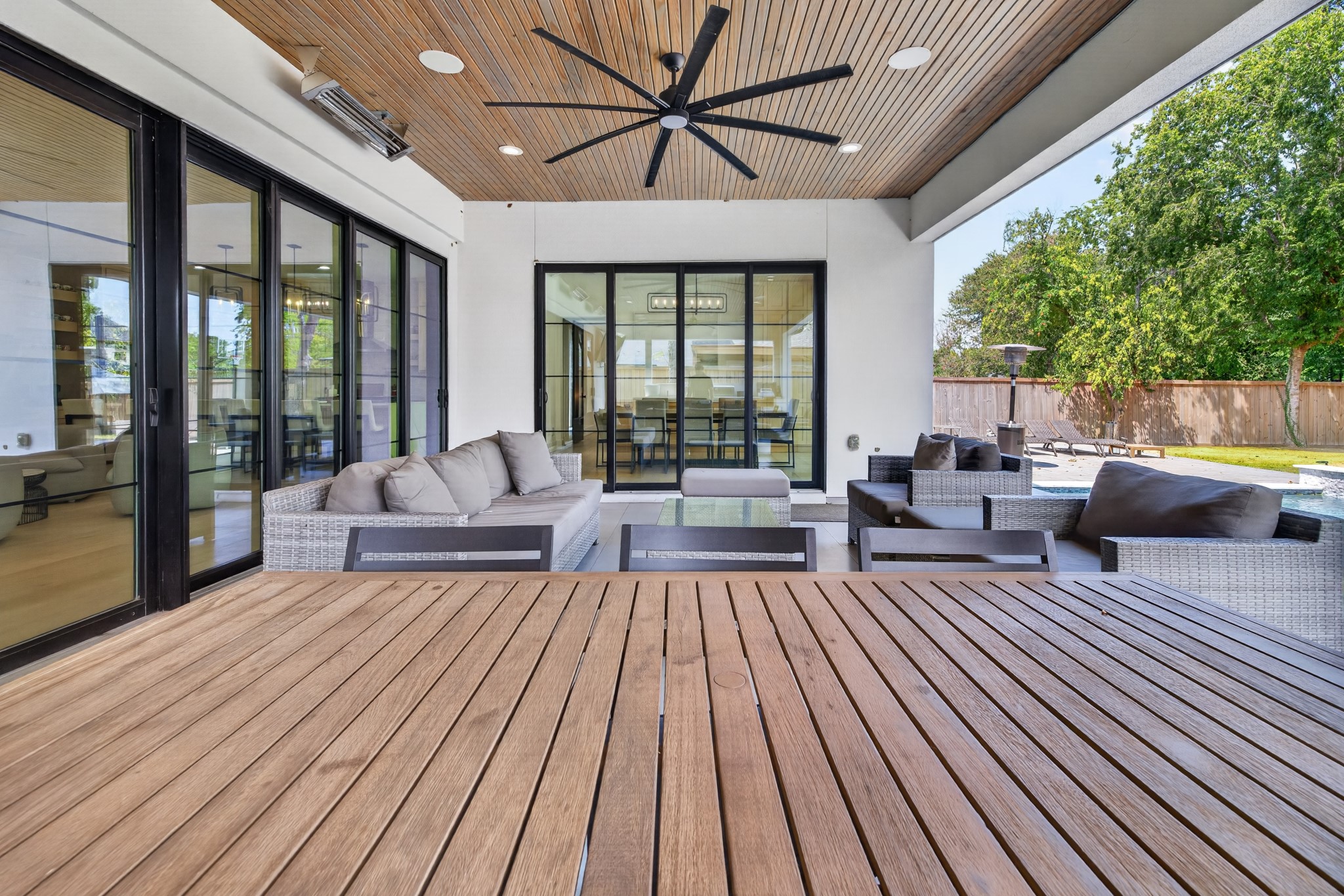 1432 Bingle Road Houston, TX 77055 - Photo 41 of 50 Gallery Image 41