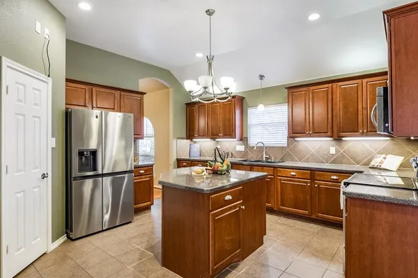 $410,000 | 5201 La Bandera Trail, Benbrook, TX 76126