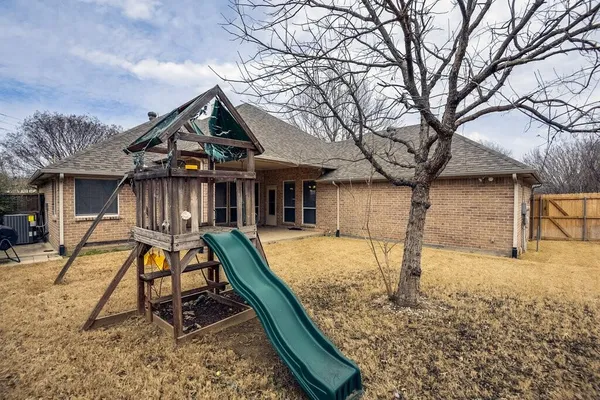 $410,000 | 5201 La Bandera Trail, Benbrook, TX 76126