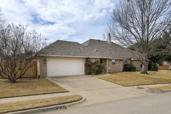 $410,000 | 5201 La Bandera Trail, Benbrook, TX 76126