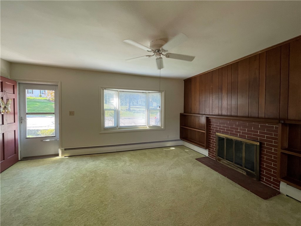 455 River Road Lincoln, RI 02865 - Photo 11 of 39 Living room