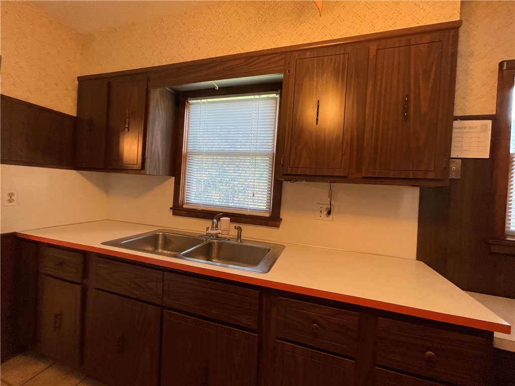 455 River Road Lincoln, RI 02865 - Photo 17 of 39