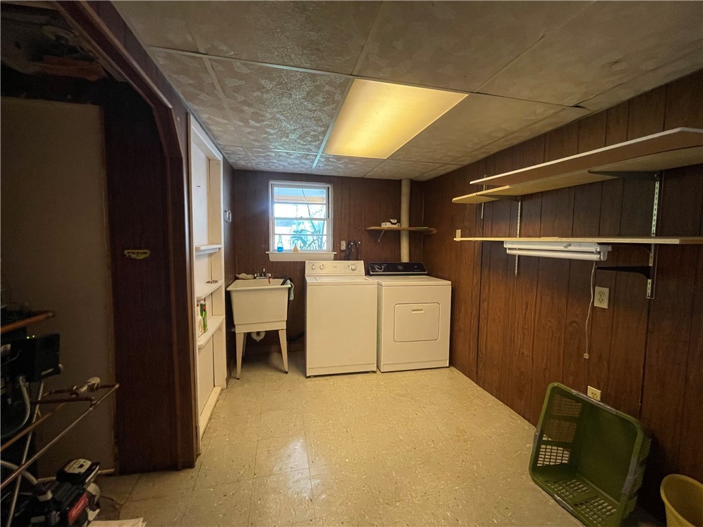 455 River Road Lincoln, RI 02865 - Photo 36 of 39 Laundry room - lower level