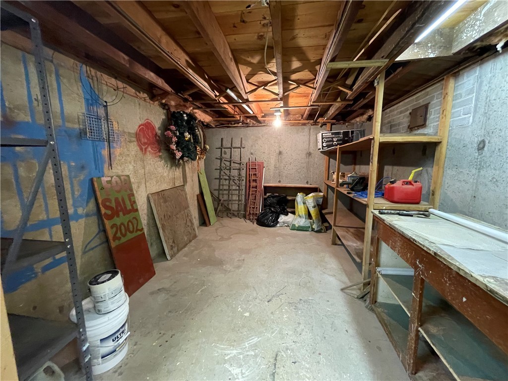 455 River Road Lincoln, RI 02865 - Photo 37 of 39 Workshop